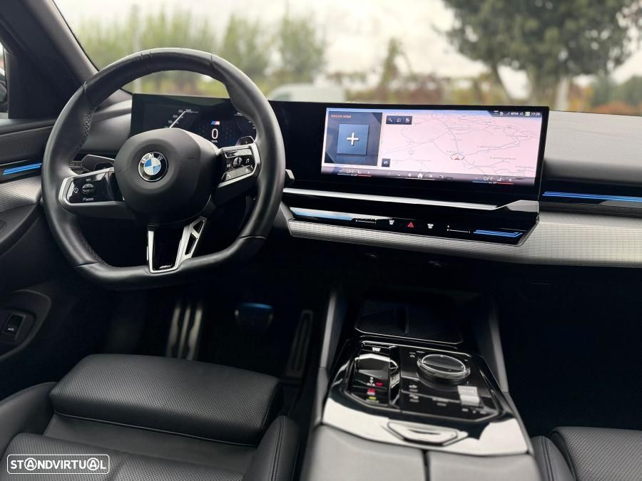 BMW 520 d Pack Desportivo M Pro - 16