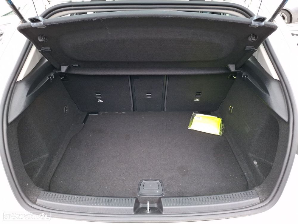 Mercedes-Benz A 200 Standard - 25