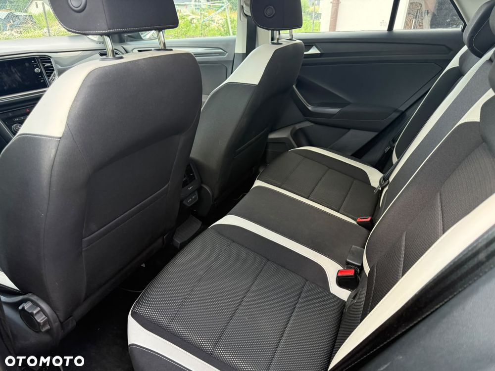 Volkswagen T-Roc 1.5 TSI GPF ACT Premium - 11