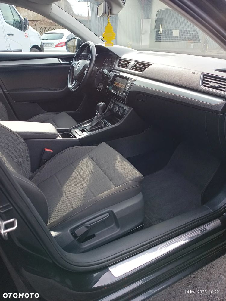 Skoda Superb 2.0 TDI Active DSG7 - 8