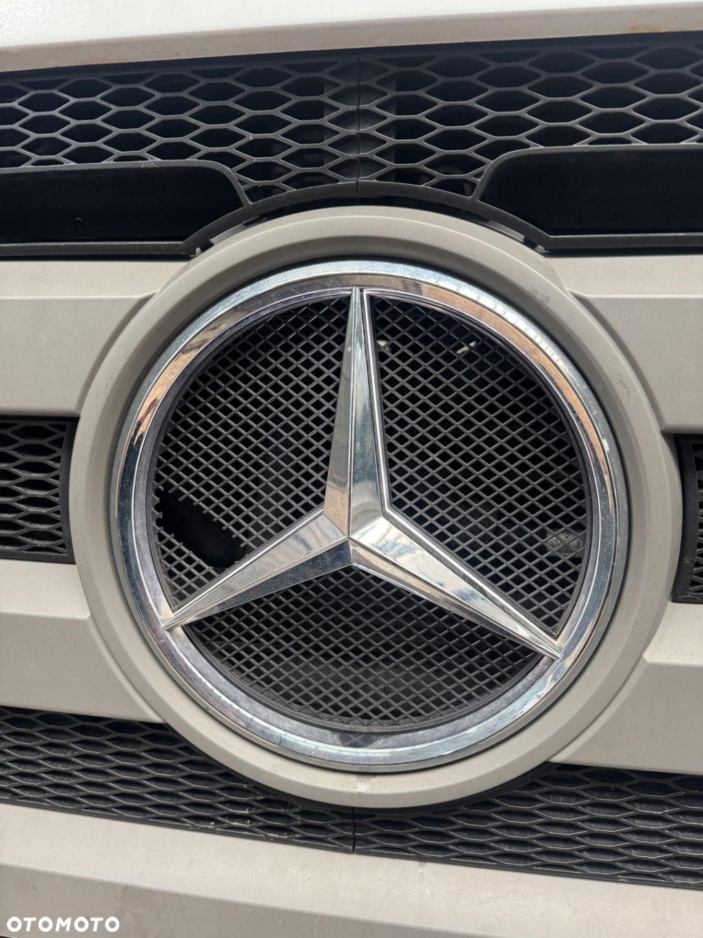 EMBLEMAT GWIAZDA MERCEDES PODŚWIETLANA ACTROS MP 2 MP 3 - 1