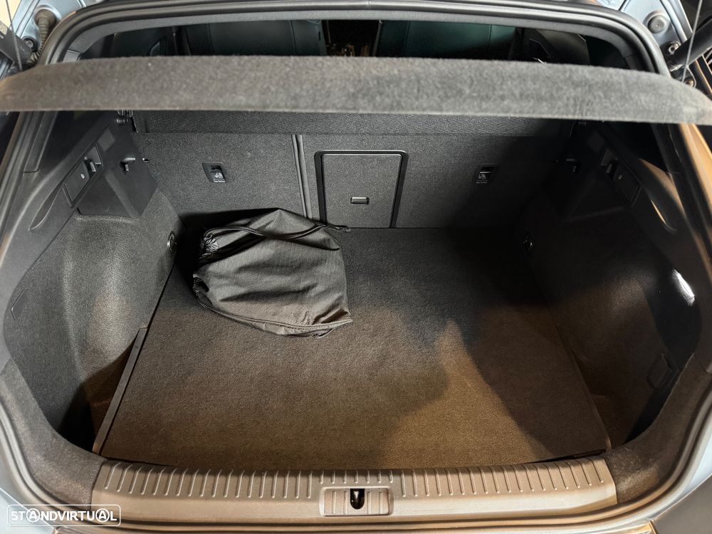 Cupra Formentor 1.4 e-Hybrid DSG VZ - 56