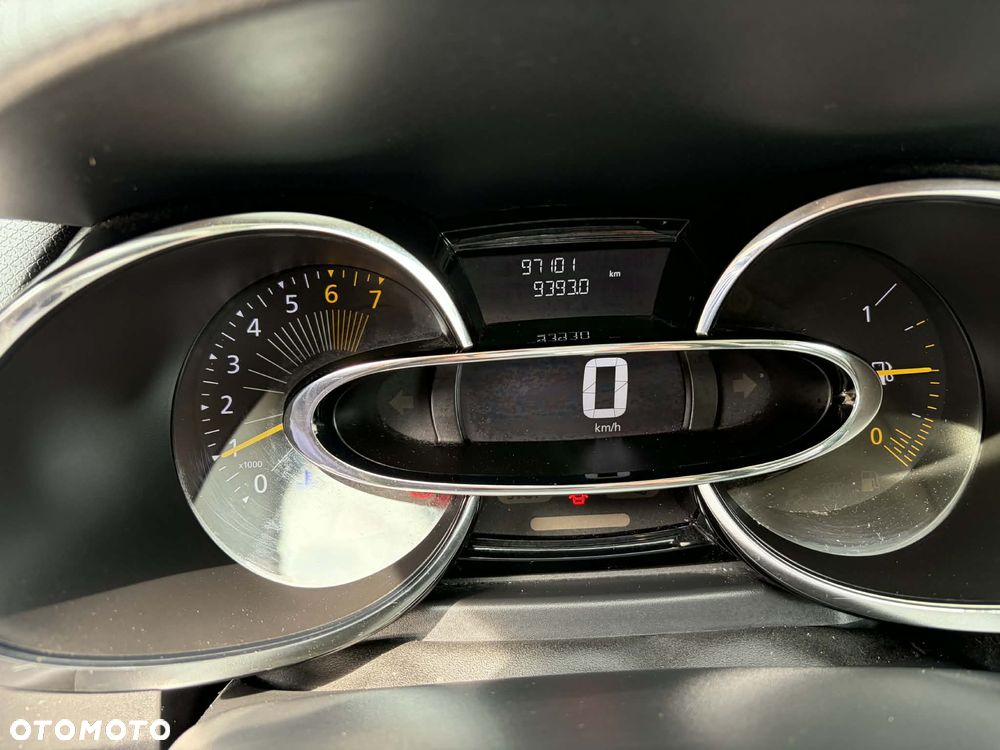 Renault Clio 1.2 16V 75 Collection - 10