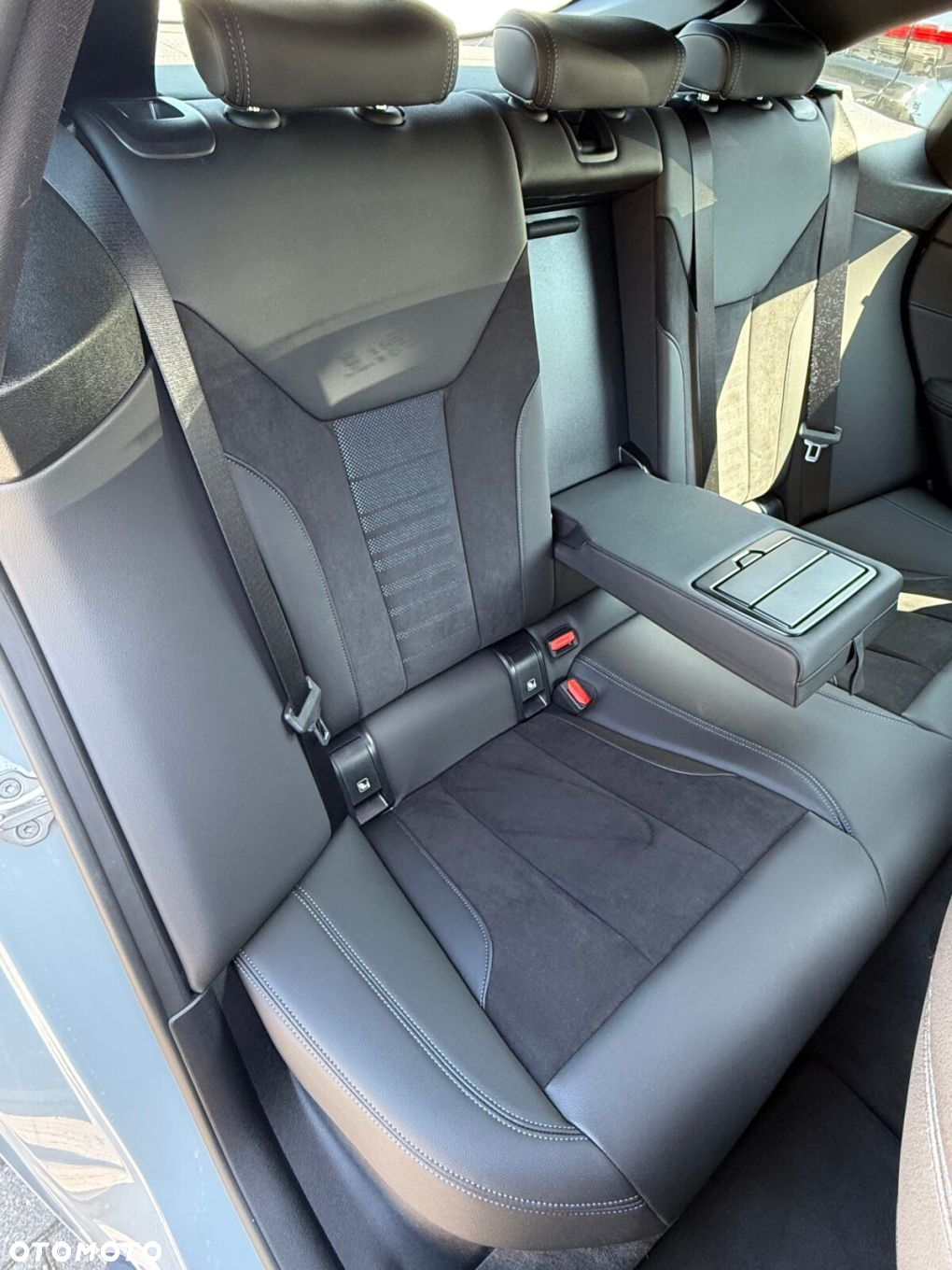 BMW i4 - 13