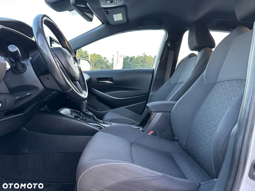 Toyota Corolla 1.8 Hybrid - 21