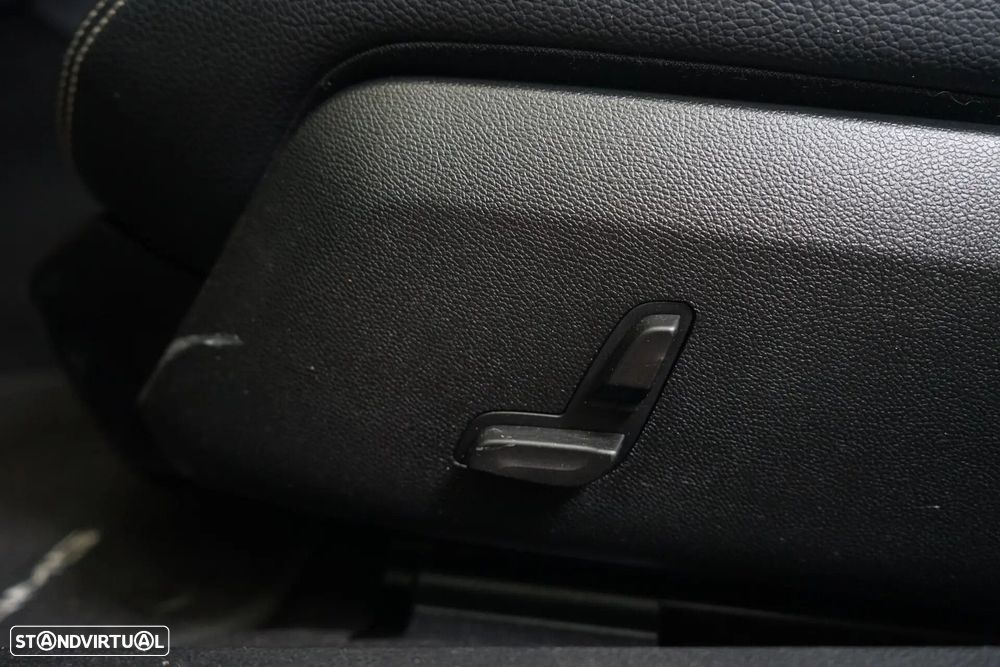 Mercedes-Benz E 220 CDi Avantgarde BlueEfficiency Auto - 21