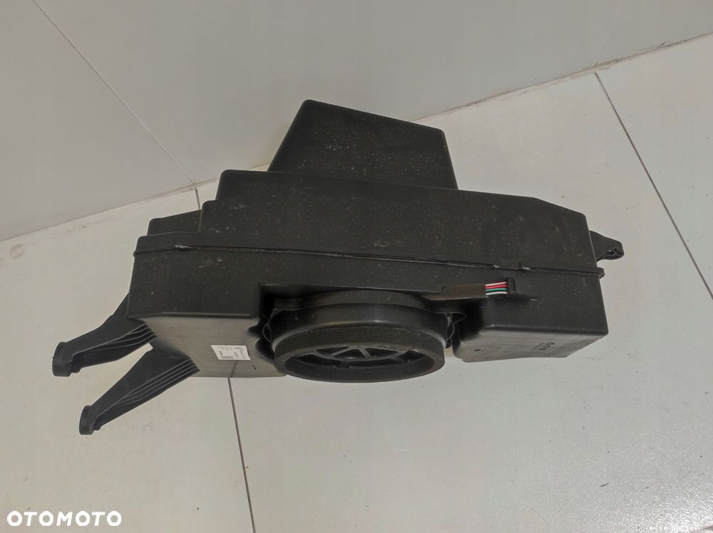 głośnik niskotonowy subwoofer vinfast vf9 - 2
