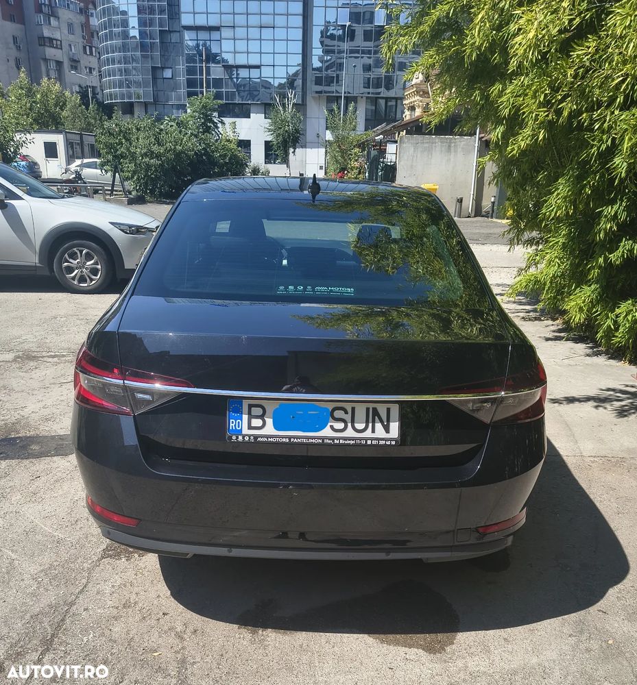 Skoda Superb 2.0 TDI DSG Ambition - 4