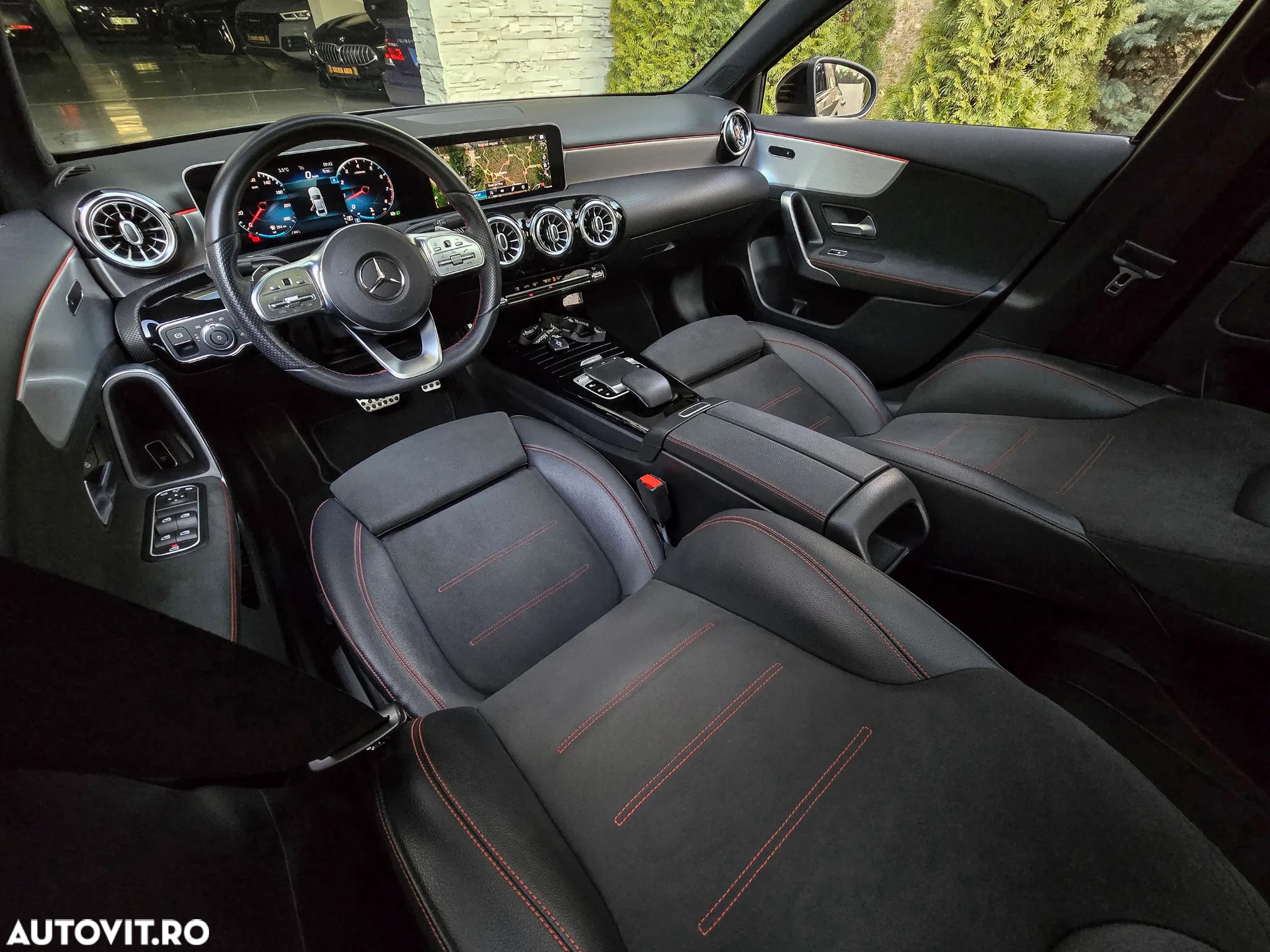 Mercedes-Benz A 250 4Matic 7G-DCT AMG Line - 11