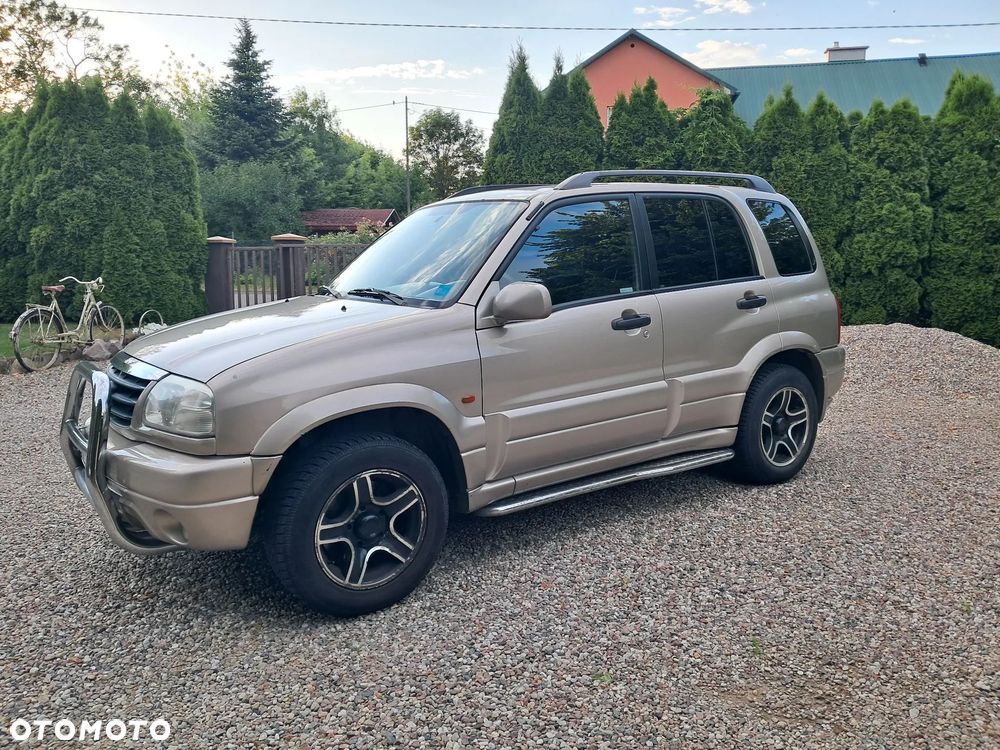 Suzuki Grand Vitara 2.0 - 8