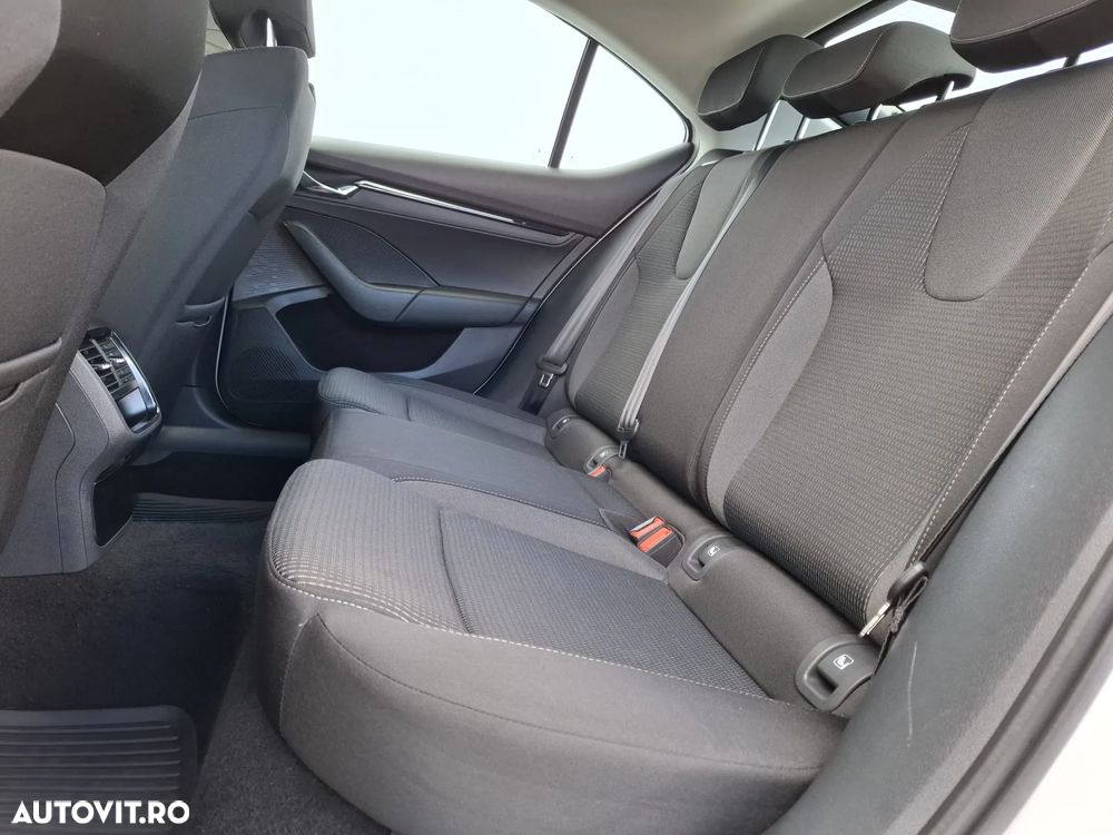 Skoda Octavia 1.5 TSI DSG MHEV Ambition - 37