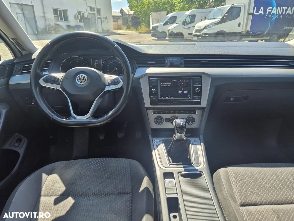 Volkswagen Passat 2.0 TDI Comfortline - 5