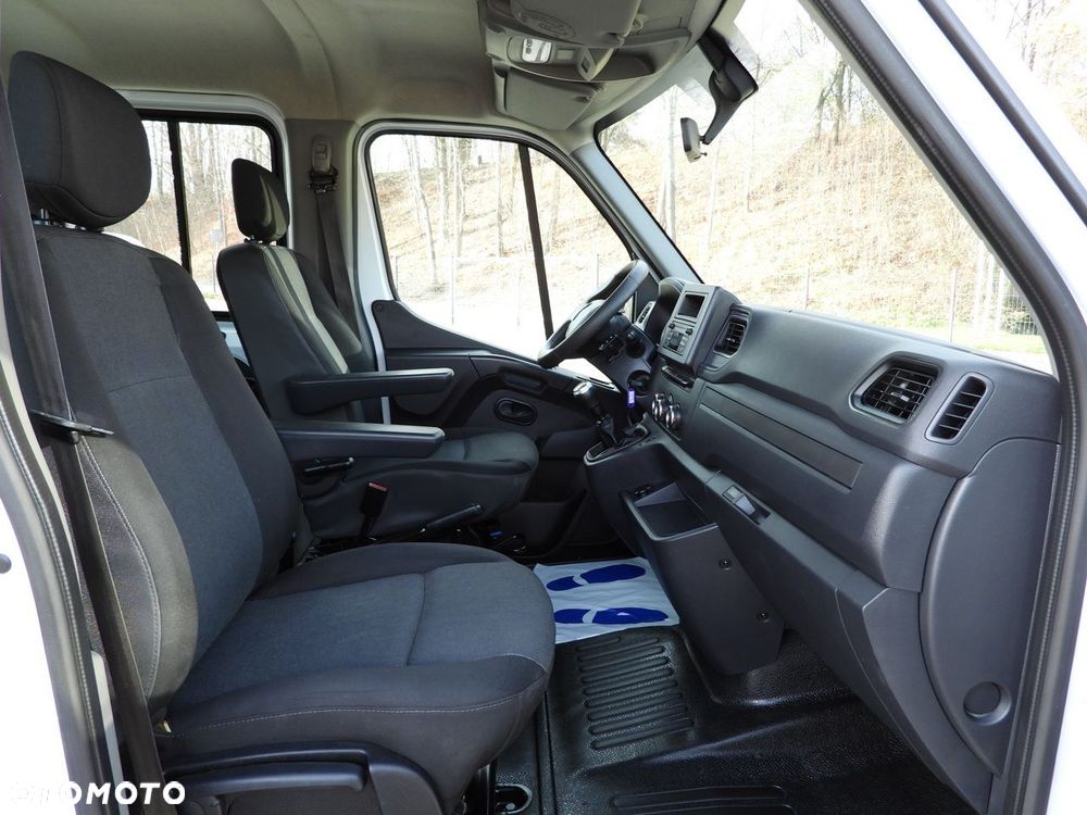 Renault MASTER WYWROTKA PODWÓJNA KABINA DOKA 6 MIEJSC TEMPOMAT LEDY KLIMATYZACJA  145KM - 35