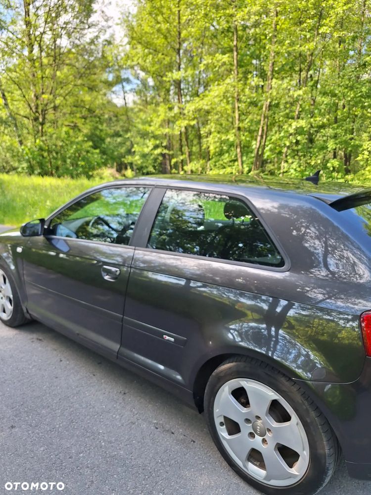 Audi A3 3-drzwiowe 2.0 FSI Attraction - 6