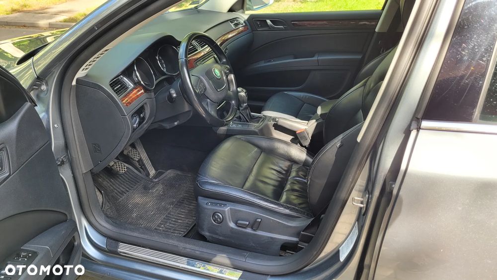 Skoda Superb 2.0 TDI Elegance - 6