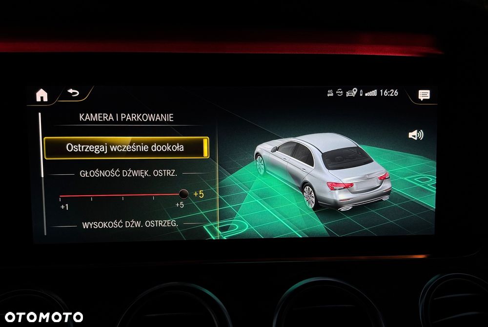 Mercedes-Benz Klasa E 300 AMG - 40