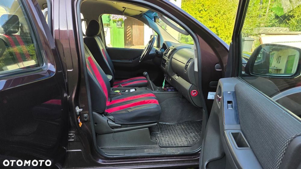 Nissan Navara 2.5 D SE Long - 10
