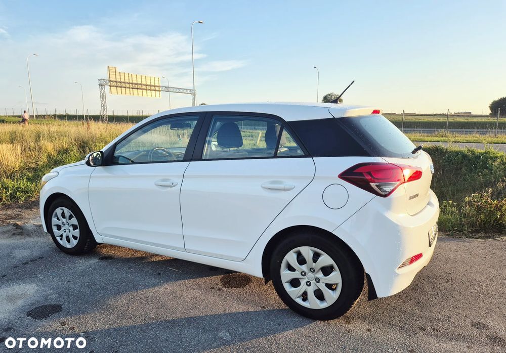 Hyundai i20 - 19