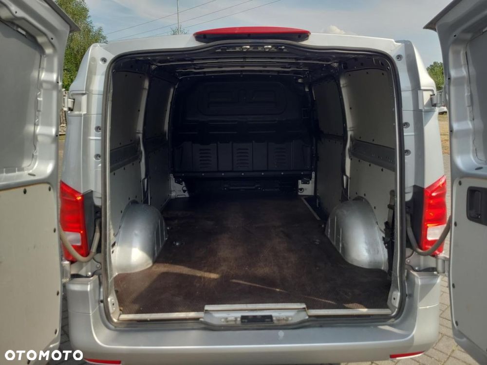 Mercedes-Benz Vito - 21