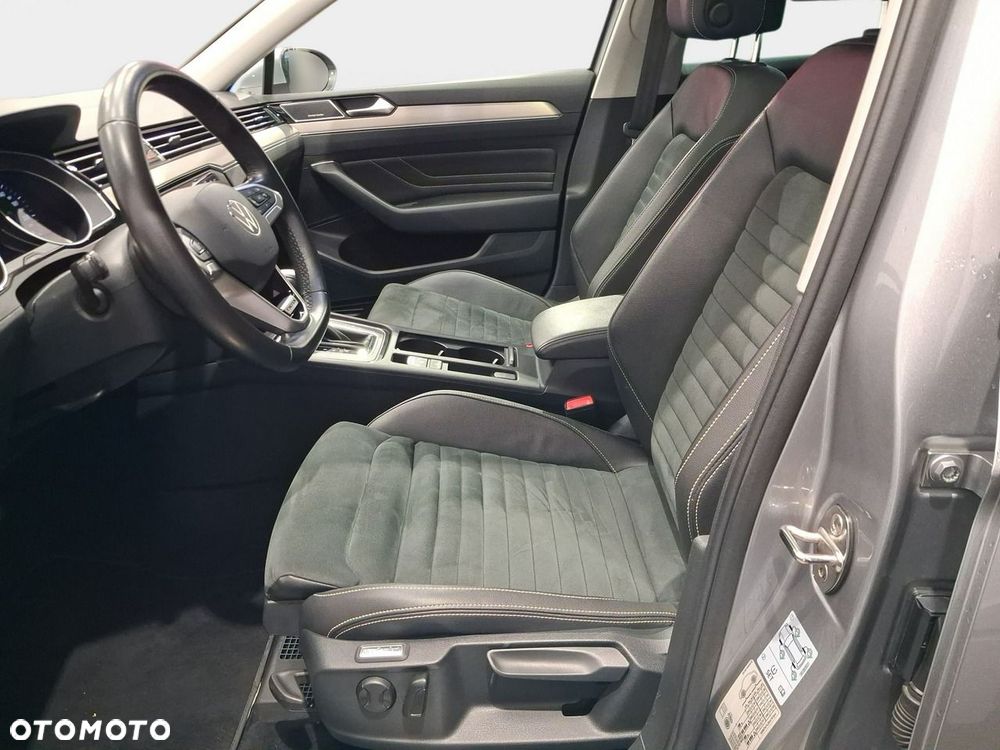 Volkswagen Passat 2.0 TDI Elegance DSG - 10