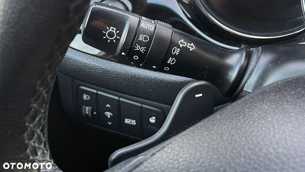 Kia Ceed - 40