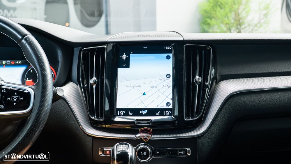 Volvo XC 60 D4 AWD RDesign - 42