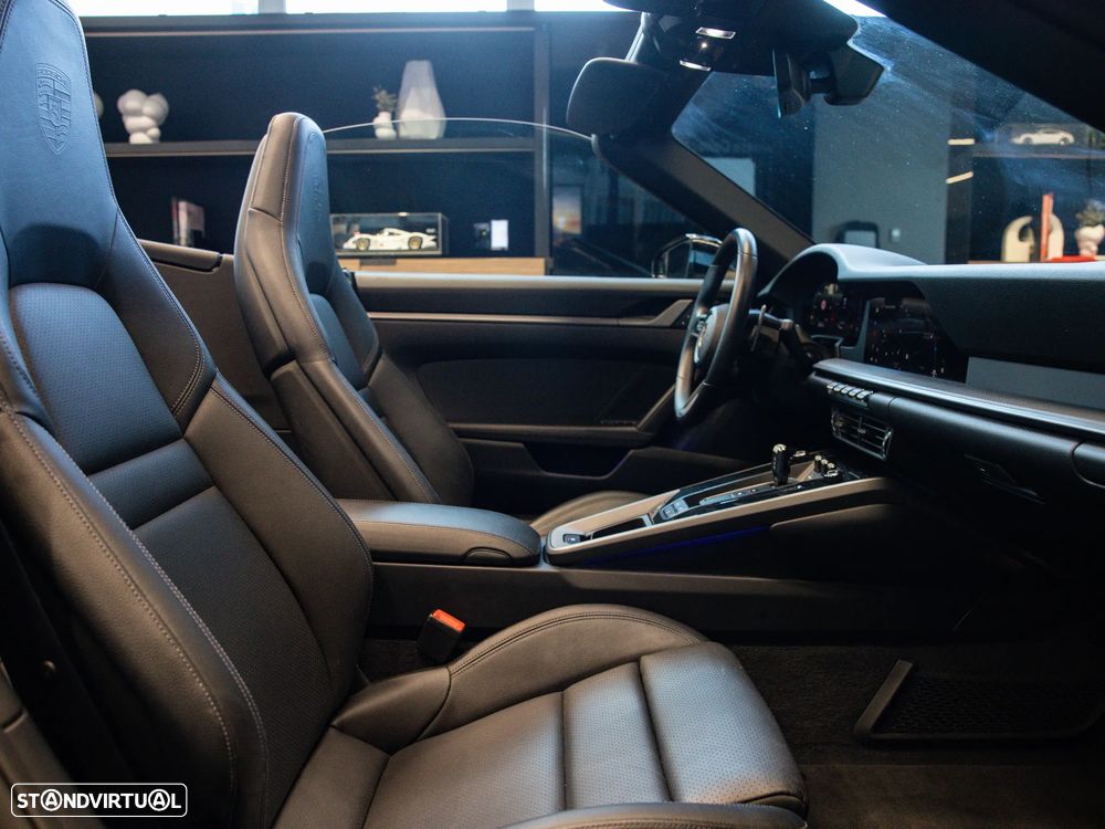 Porsche 911 (992) Carrera PDK - 48