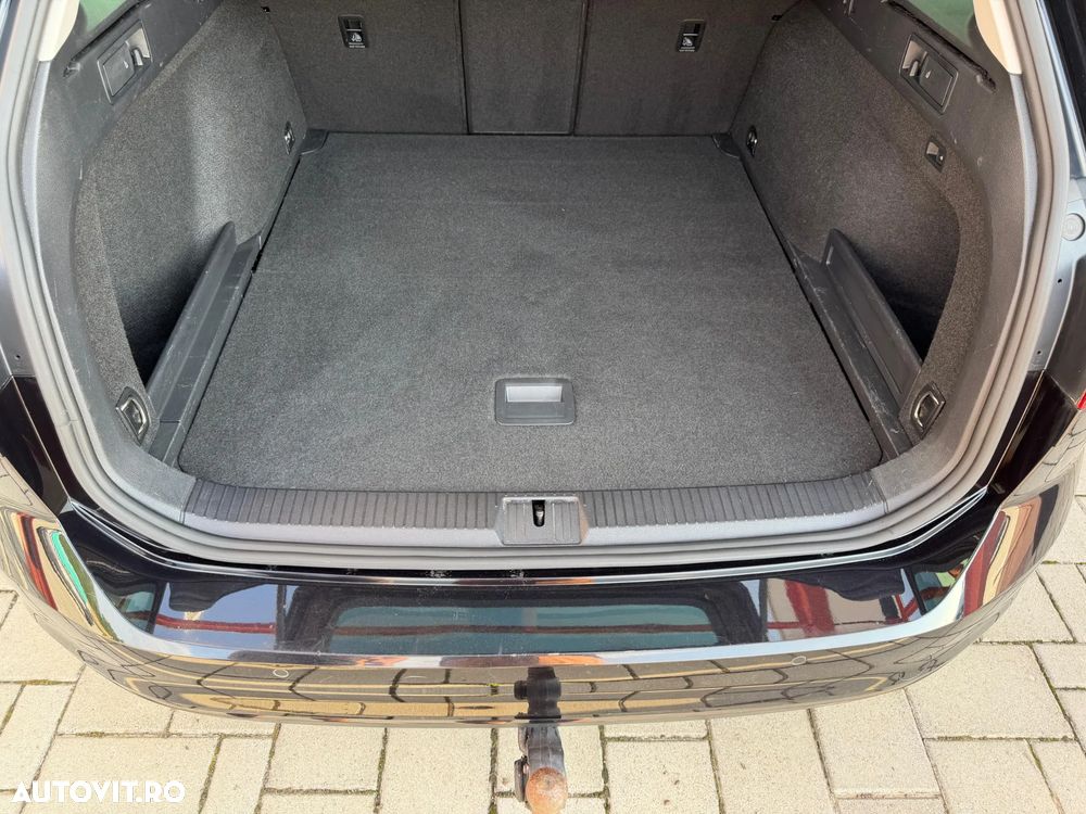 Volkswagen Passat 2.0 TDI DSG Comfortline - 18