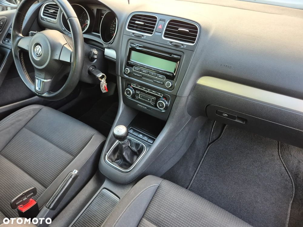 Volkswagen Golf 1.6 TDI Highline - 19