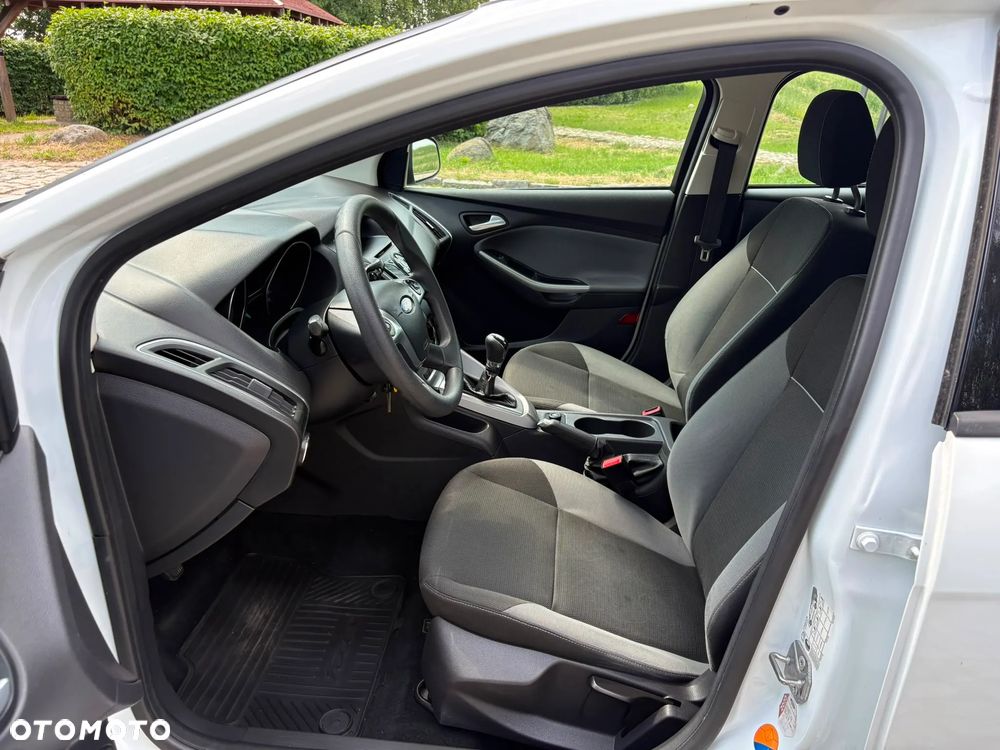 Ford Focus 1.6 Ti-VCT Ambiente - 8