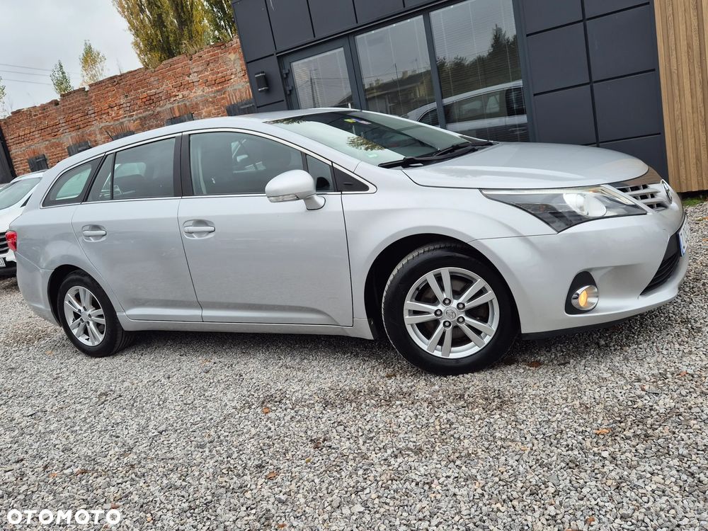 Toyota Avensis Touring Sports 1.8 Comfort - 15