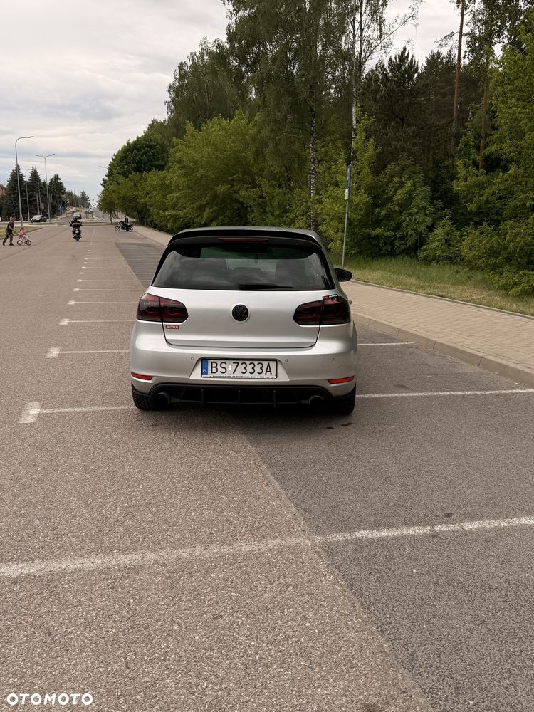 Volkswagen Golf - 4