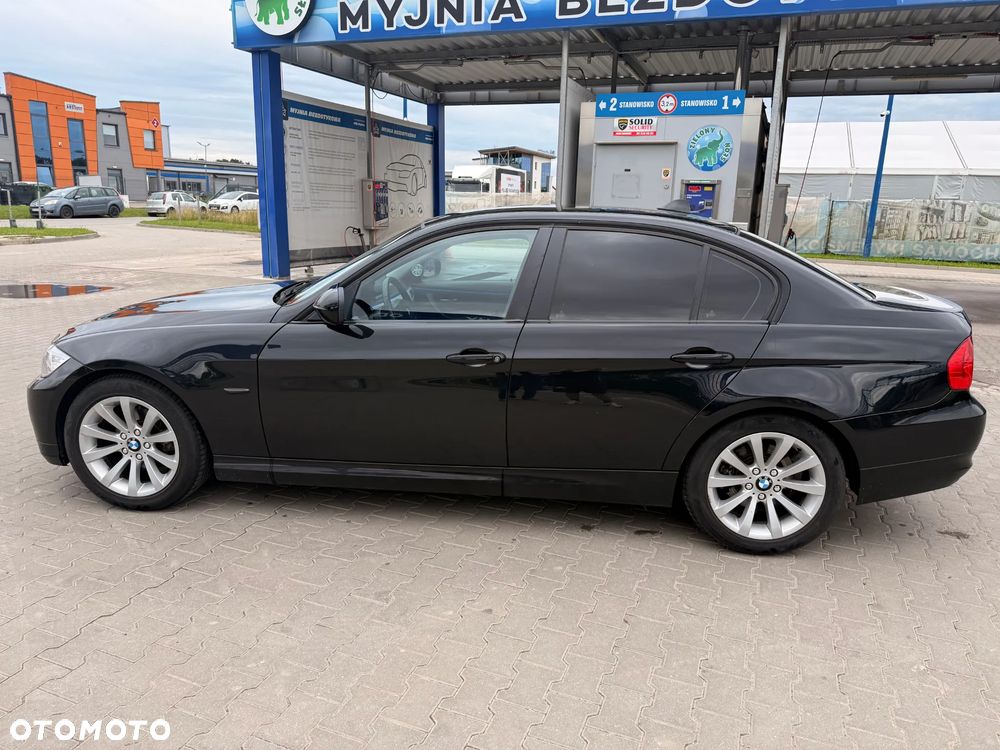 BMW Seria 3 318i - 2