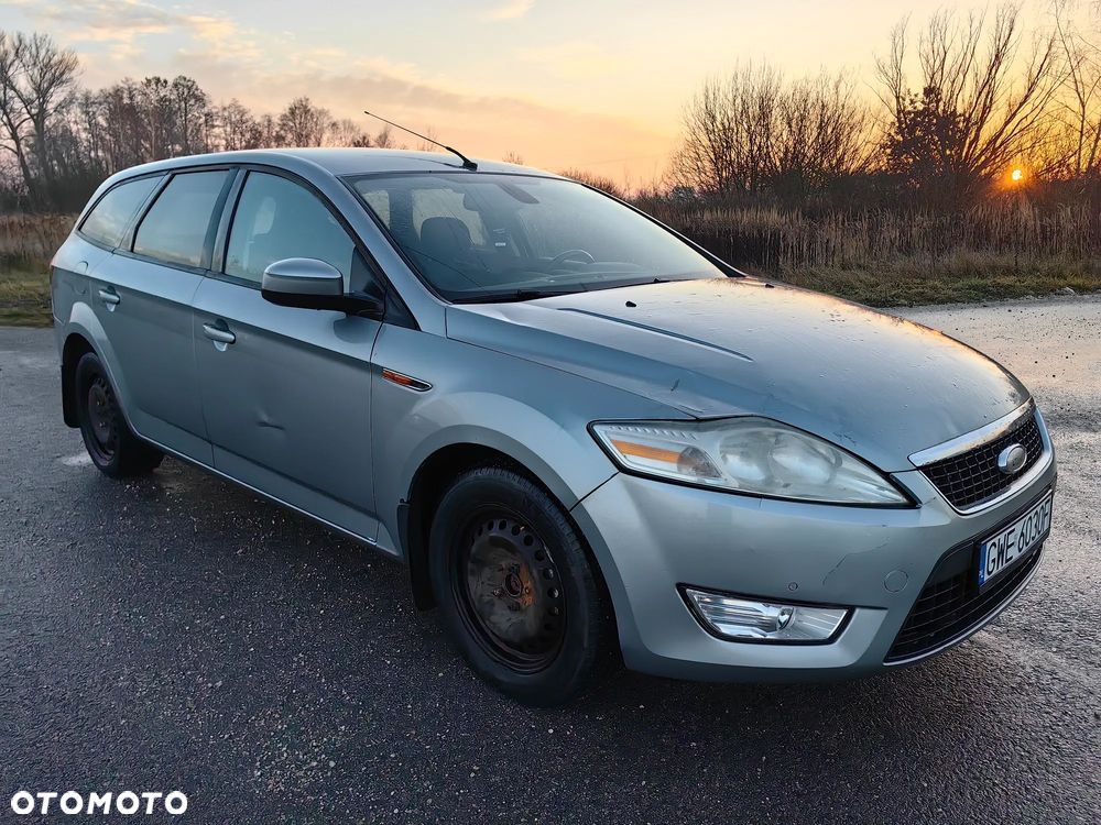 Ford Mondeo 2.0 Ambiente - 11