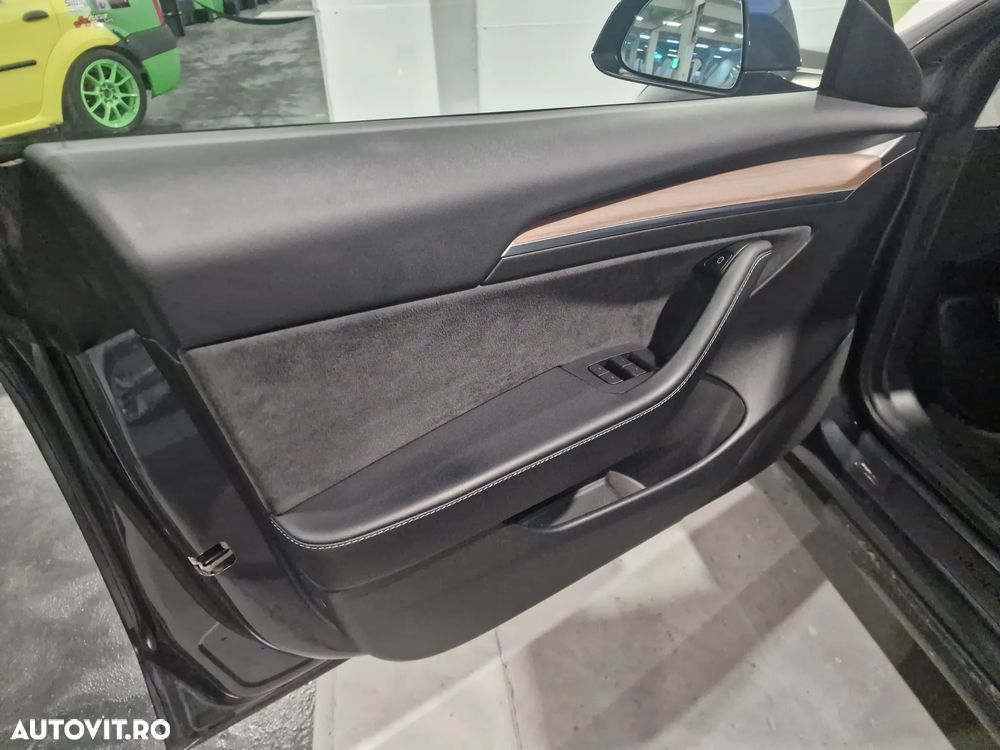 Tesla Model 3 Langstreckenbatterie Allradantrieb Dual Motor - 17