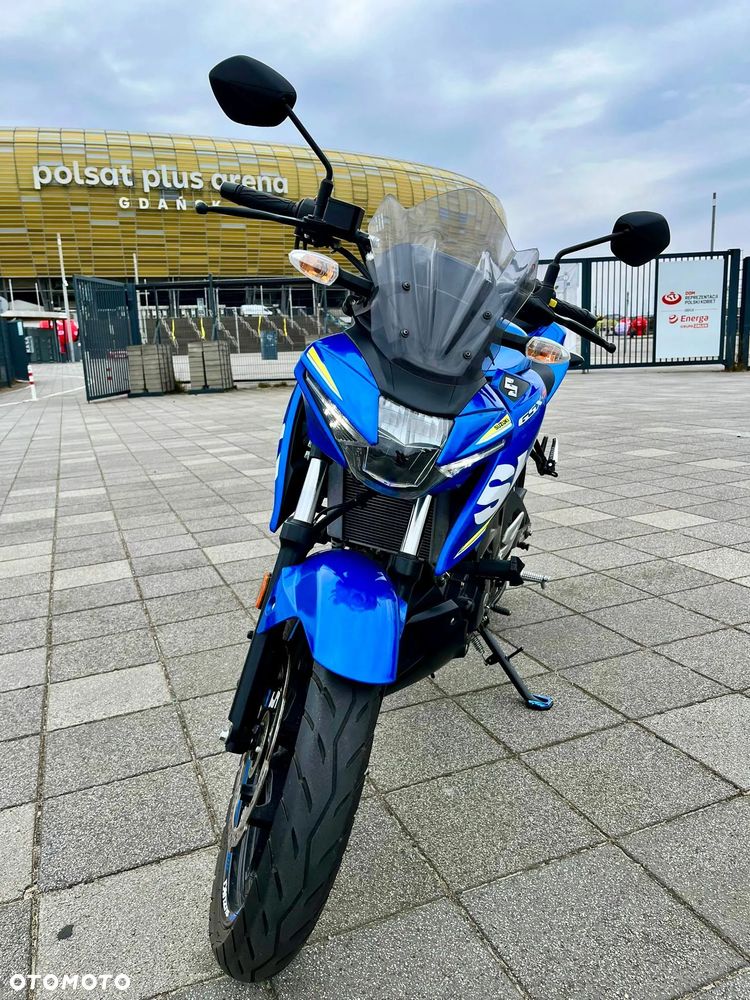 Suzuki GSX - 4