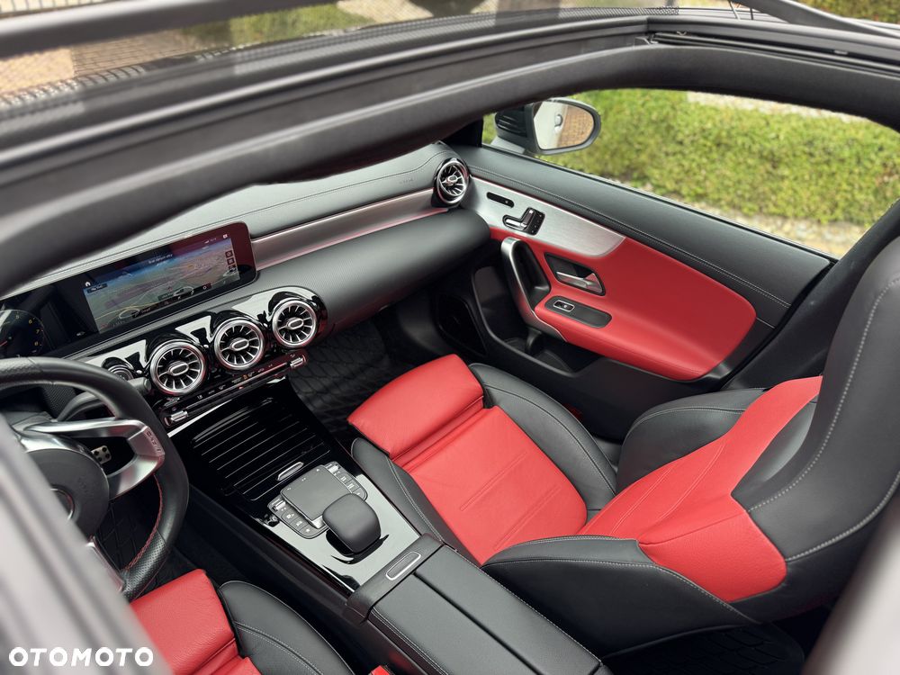Mercedes-Benz CLA 250 4-Matic Edition 1 7G-DCT - 36