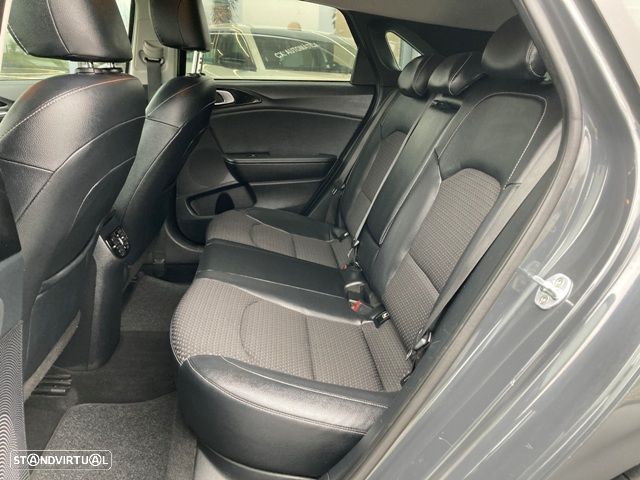 Kia Ceed 1.0 T-GDI Drive+SRF - 32