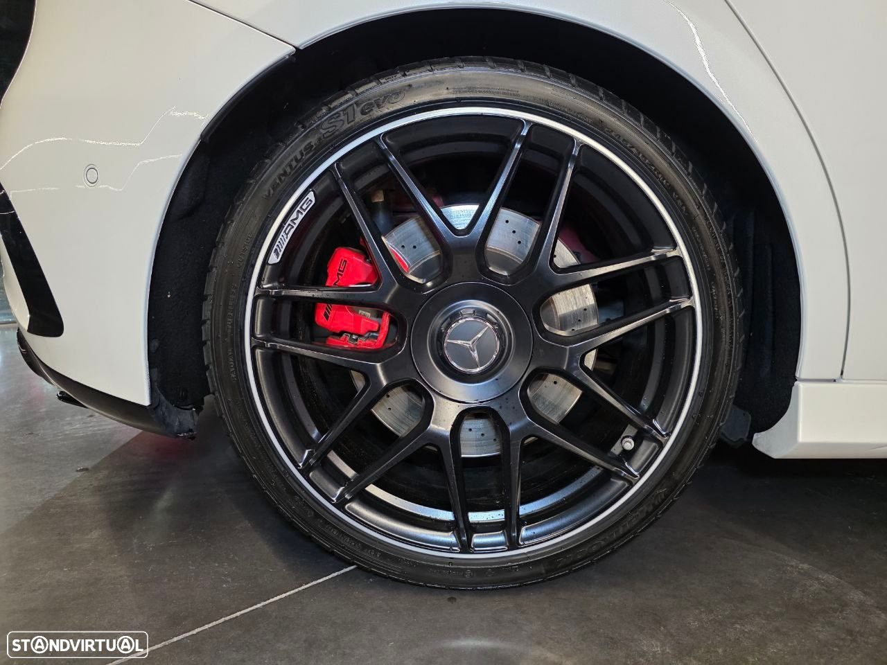 Mercedes-Benz A 45 AMG S 4Matic+ - 33