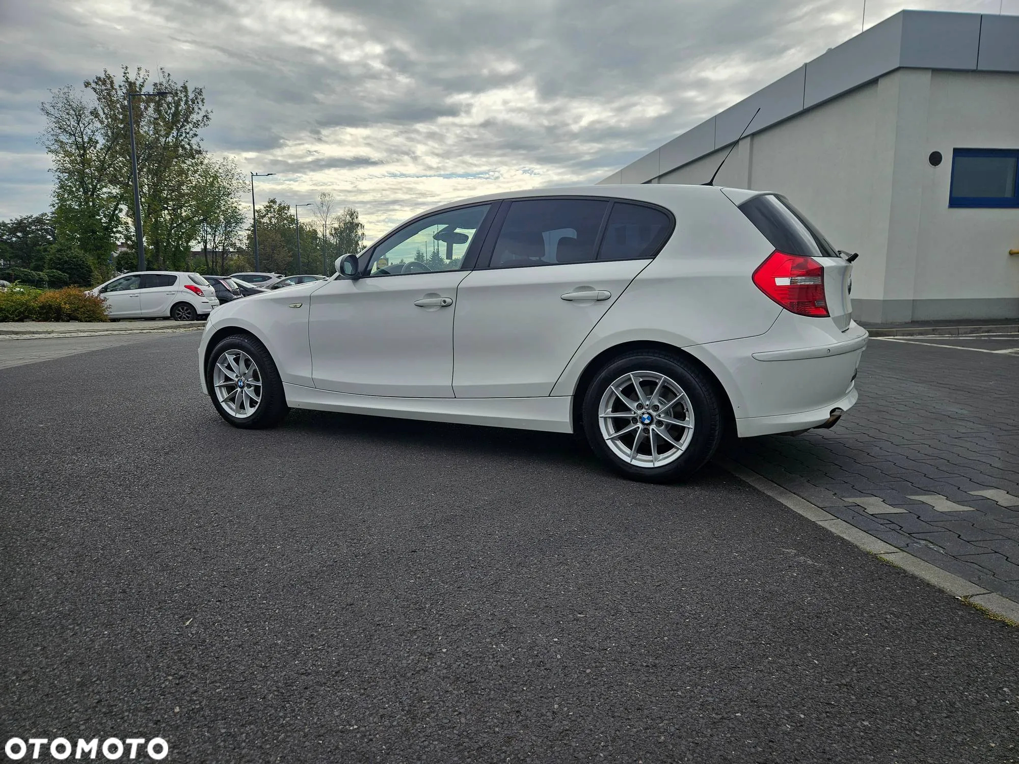 BMW Seria 1 116i - 8