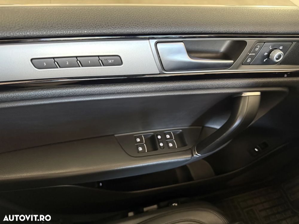 Volkswagen Touareg 3.0 V6 TDI BMT - 14