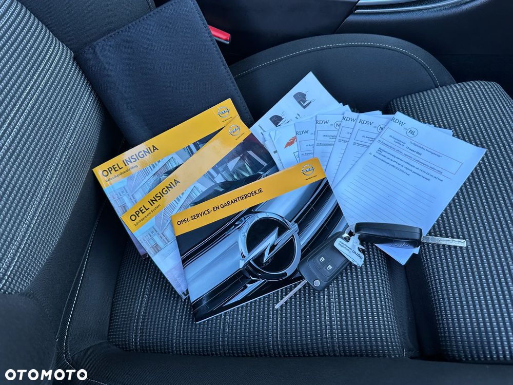 Opel Insignia 1.4 T Cosmo S&S - 28