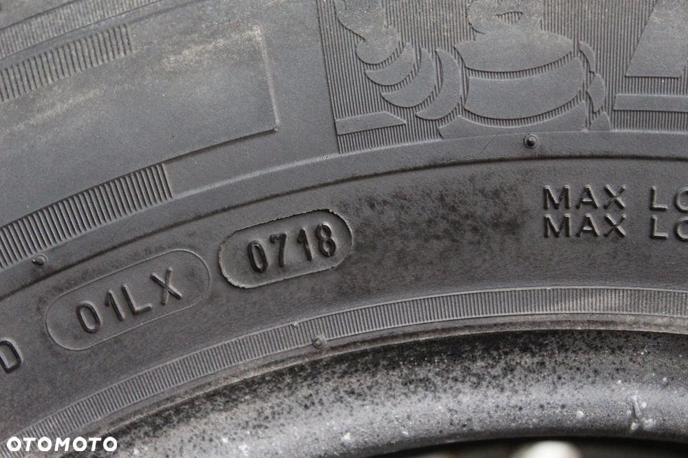 4x 215/65r16c michelin agilis 109/107t 18r 7,5mm - 7