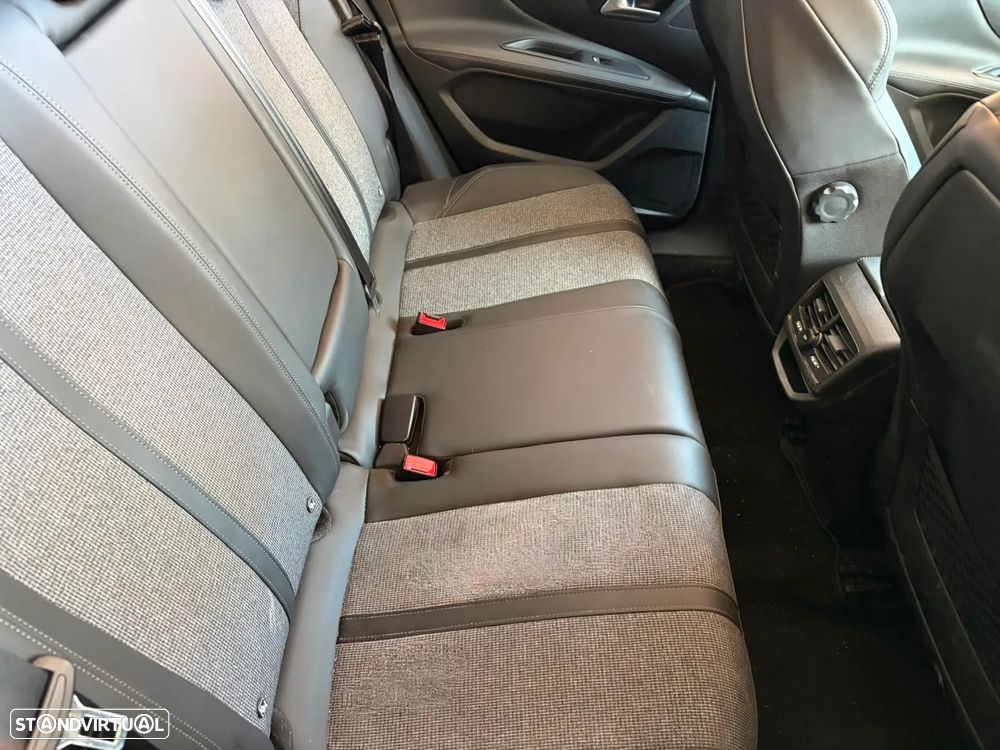 Peugeot 3008 PureTech 130 Stop & Start GPF EAT8 Allure - 12