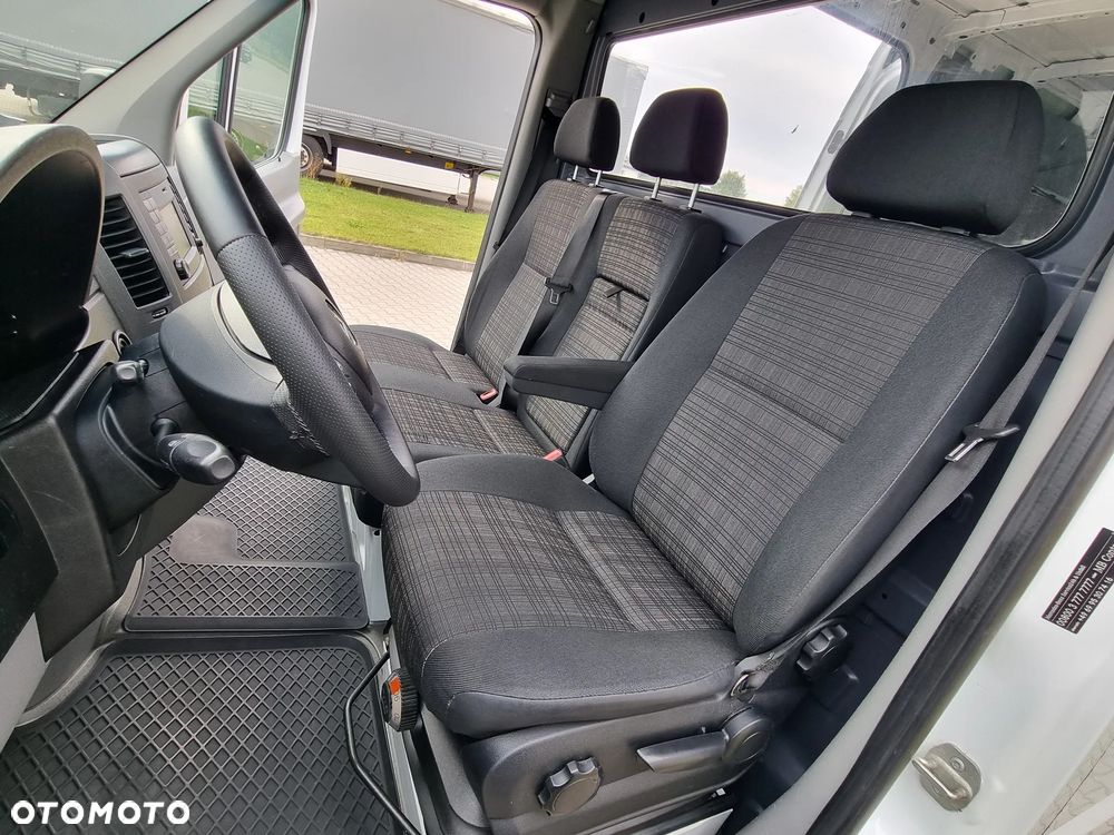 Mercedes-Benz Sprinter - 24