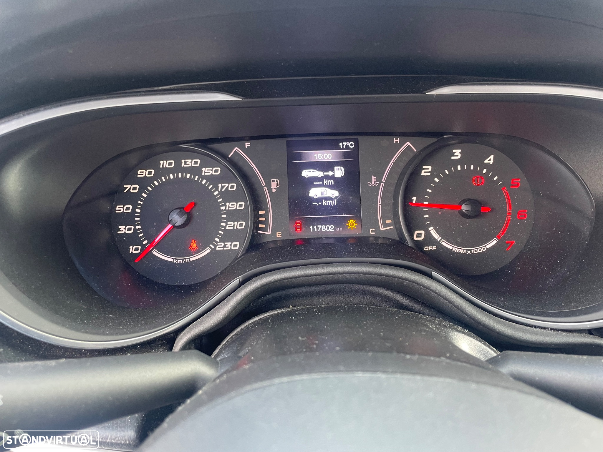 Fiat Tipo Station Wagon 1.3 M-Jet Lounge - 23