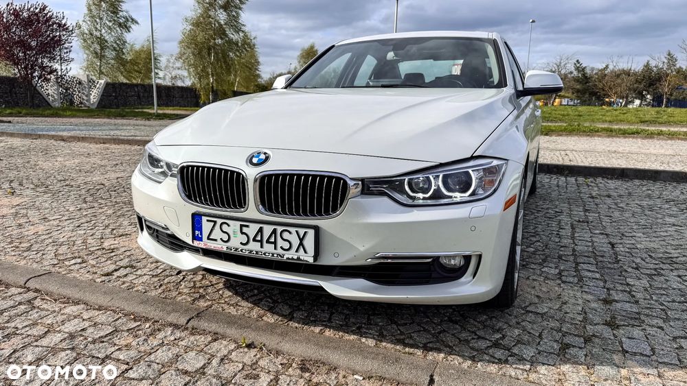 BMW Seria 3 328i Sport-Aut Luxury Line - 3