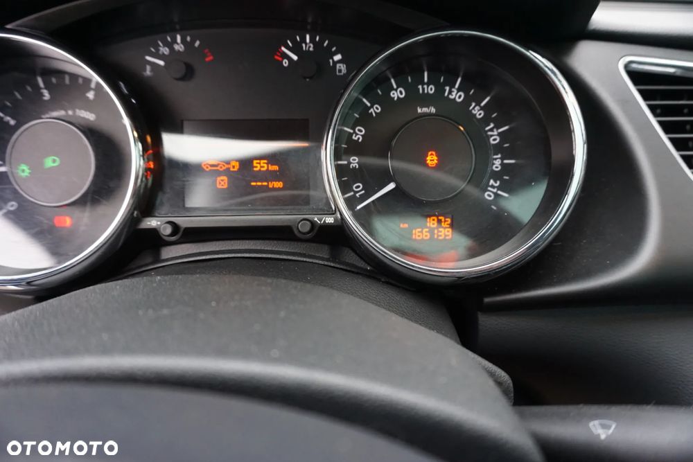 Peugeot 3008 1.6 Premium+ - 26