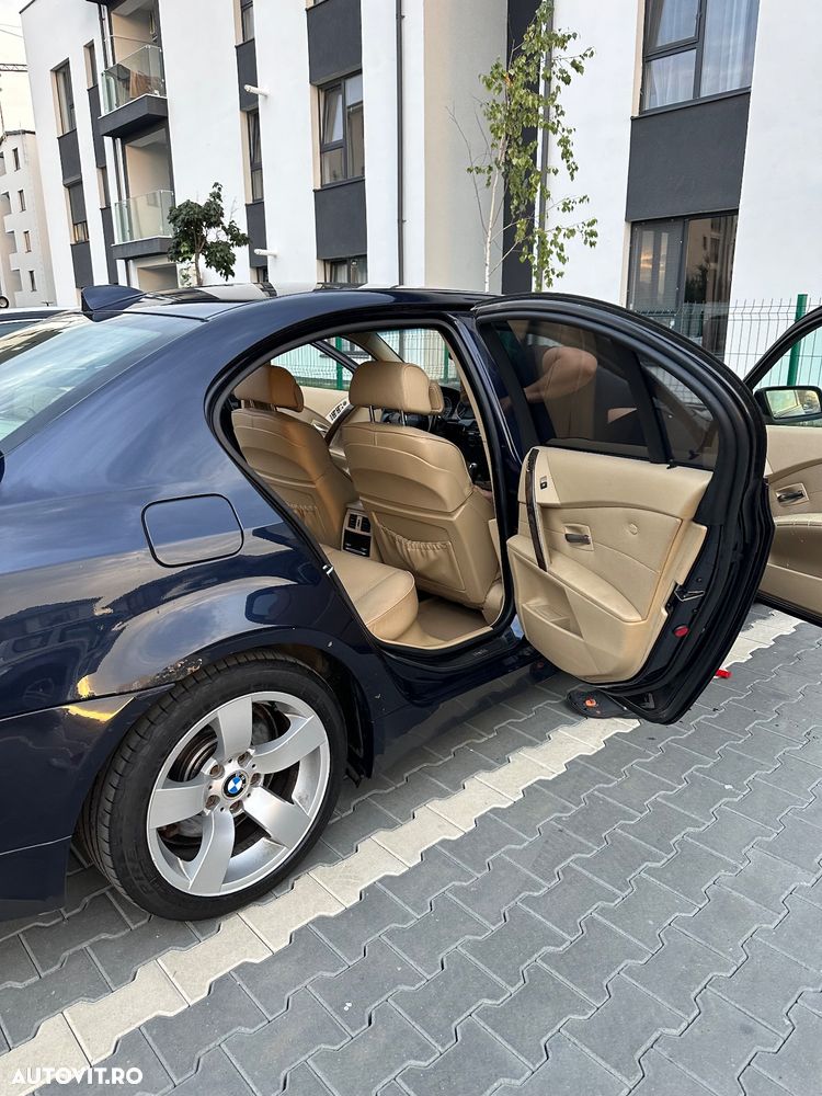 BMW Seria 5 525iA - 3