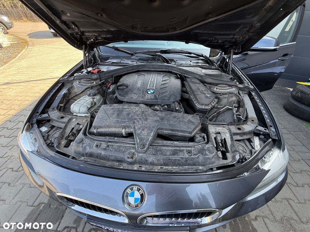 BMW Seria 3 318d Luxury Line - 28